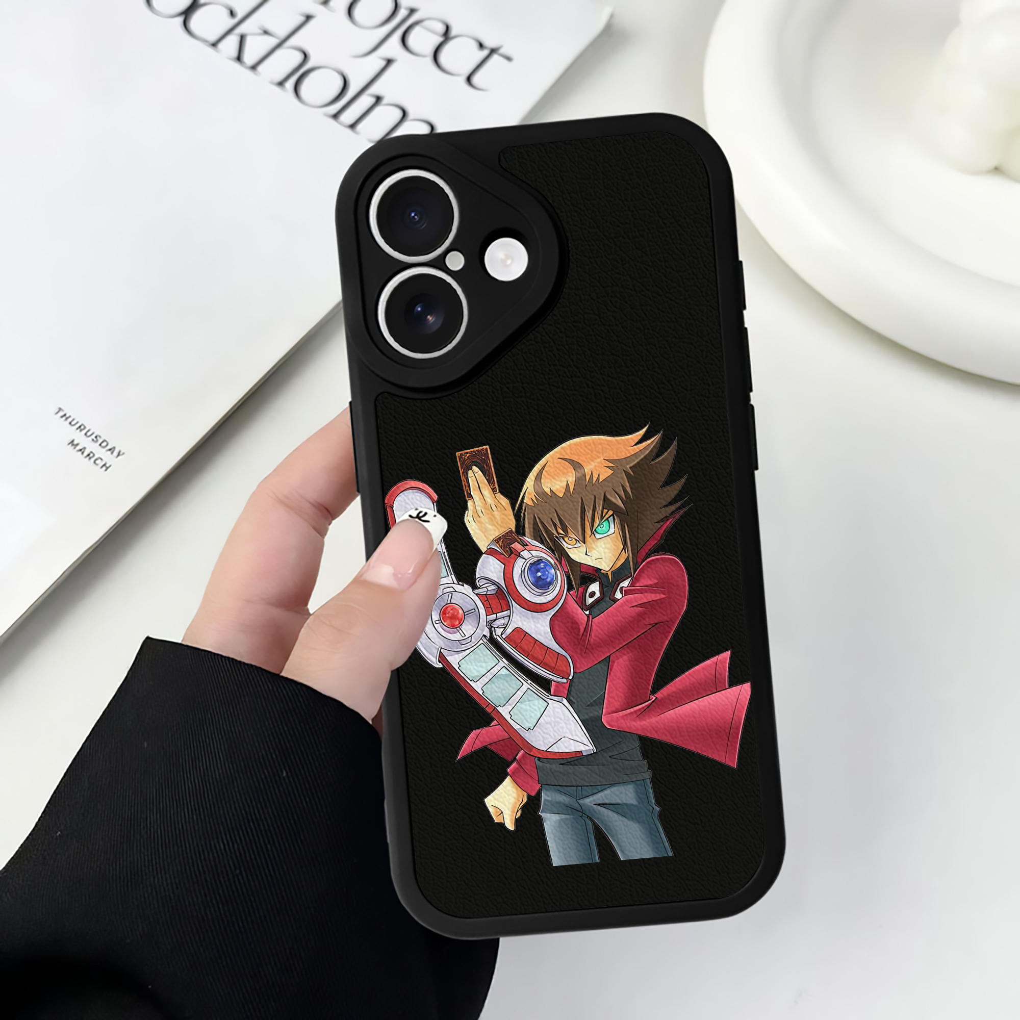 遊☆戯☆王 Yu-Gi-Oh! 【iPhone 16シリーズ対応】シリコンスマホケース（レザー調） 材質：シリコン